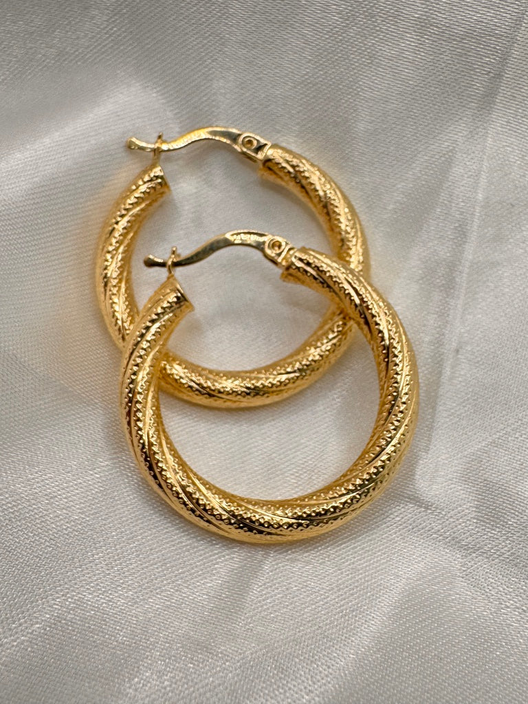 10KT CROOKED NEVADAS HOOPS EARRINGS Size 3 4.5MM Weight 3.8GR