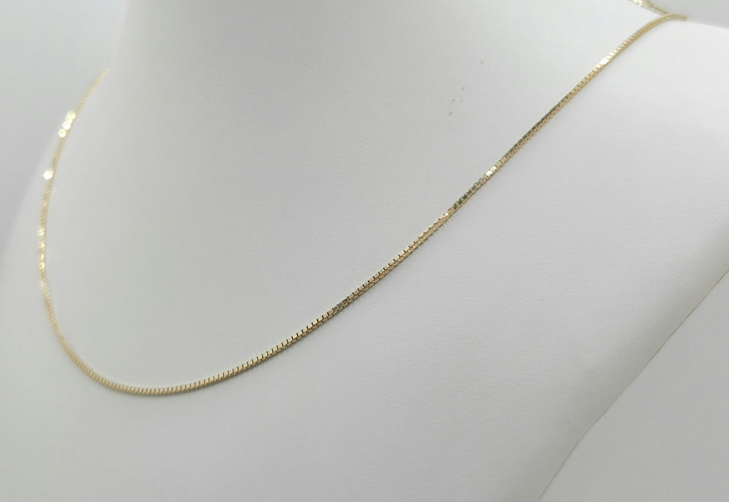 10KT BOX CHAIN Size 22INCH 1MM Weight 3GR