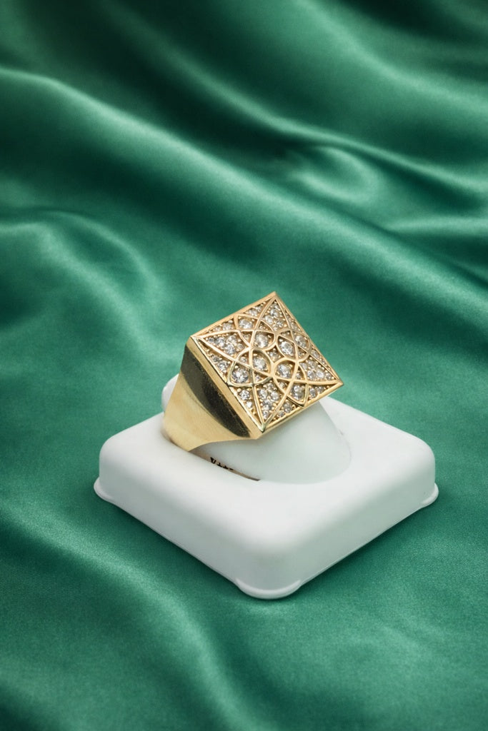 10KT SMALL SQUARE ROSETTA RING Size 10 Weight 5.5GR