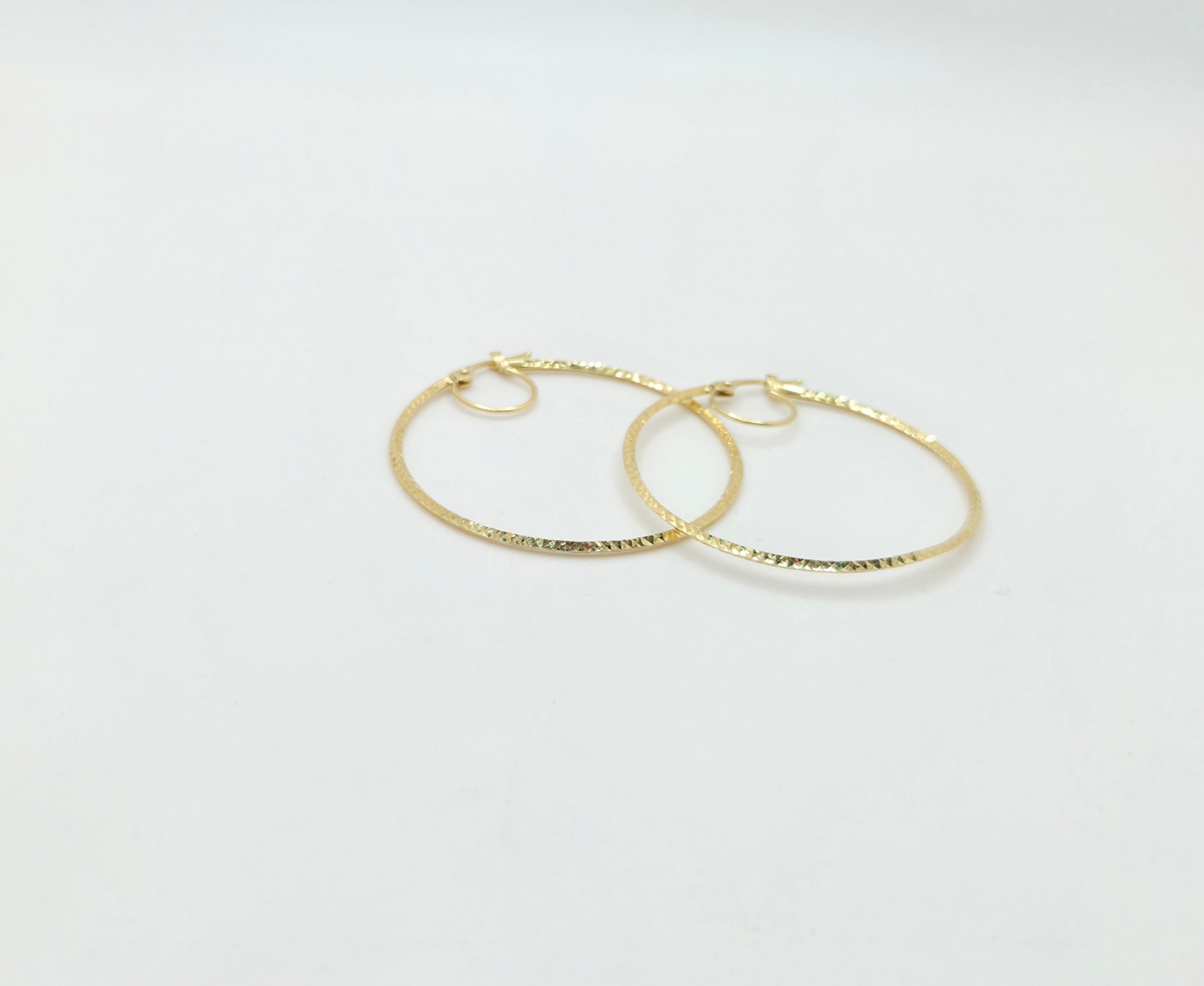 10KT MEDIUM FINE DIAMOND CUT HOOPS EARRINGS Weight 1.7GR