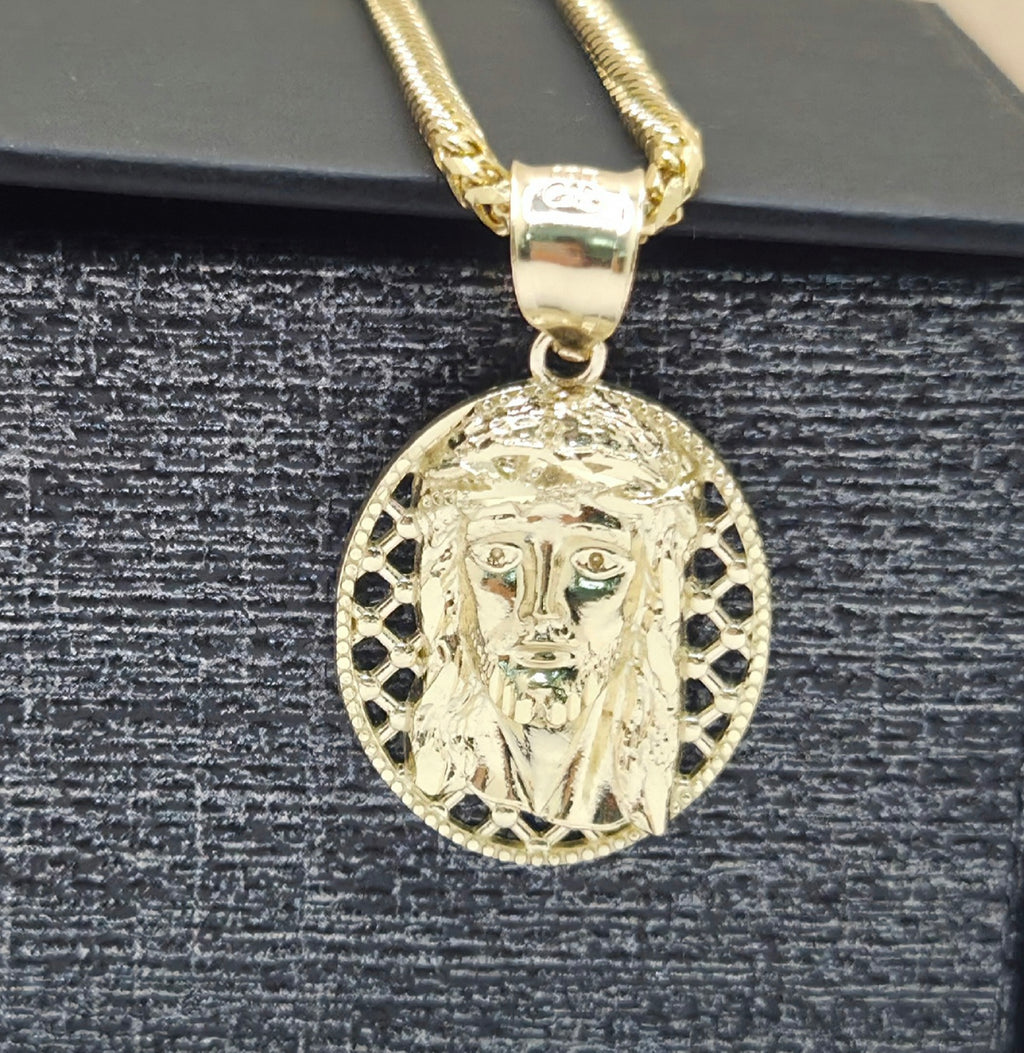 10KT MEDIUM OVAL NET BACKGROUND JESUS FACE Weight 2.2GR