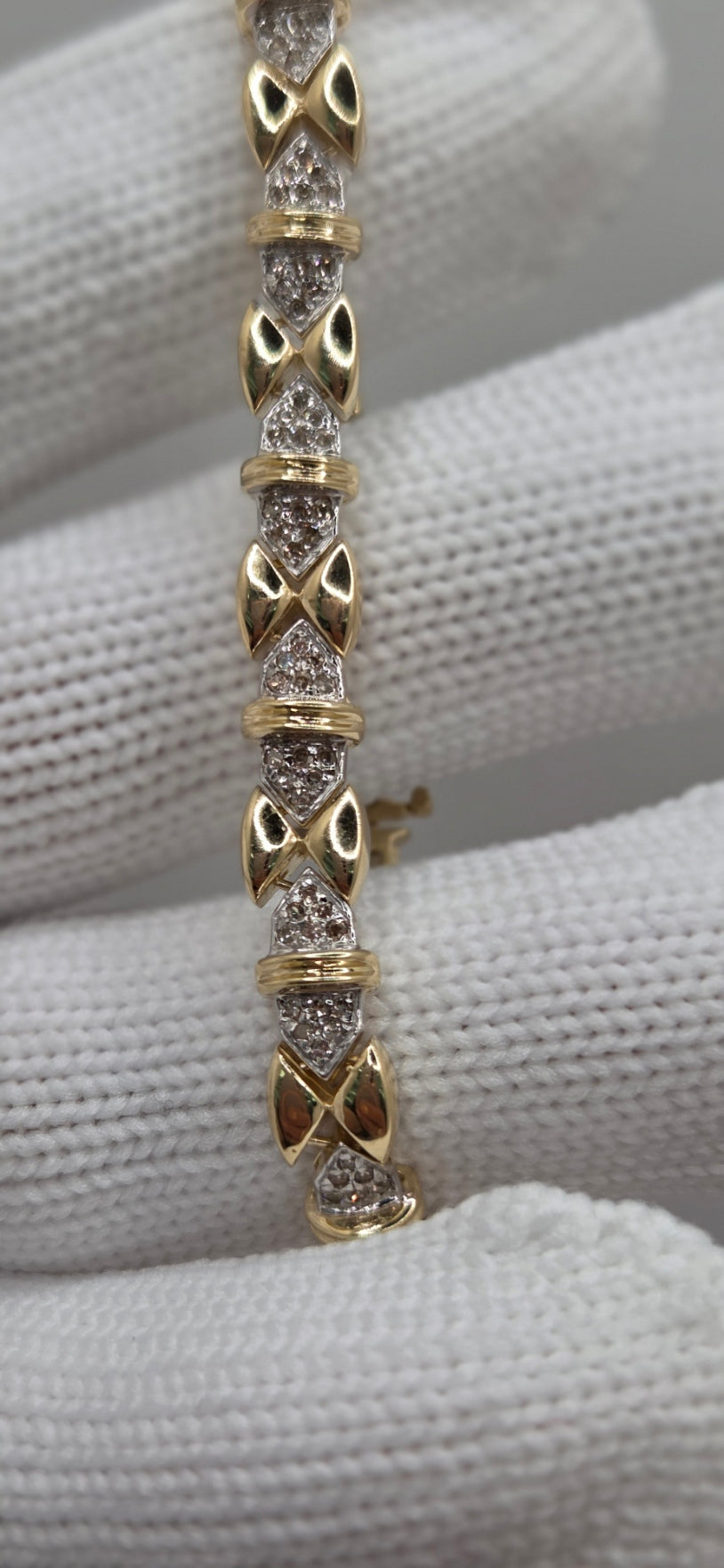 14KT YELLOW GOLD ROUND NATURAL DIAMOND WOMAN'S TENNIS BRACELET Size 7.5MM 7.5IN Weight 20.3 GRS