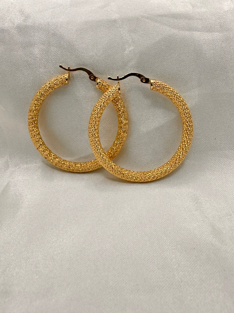 10KT NEVADAS HOOPS EARRINGS Size 6 4MM Weight 4.5GR
