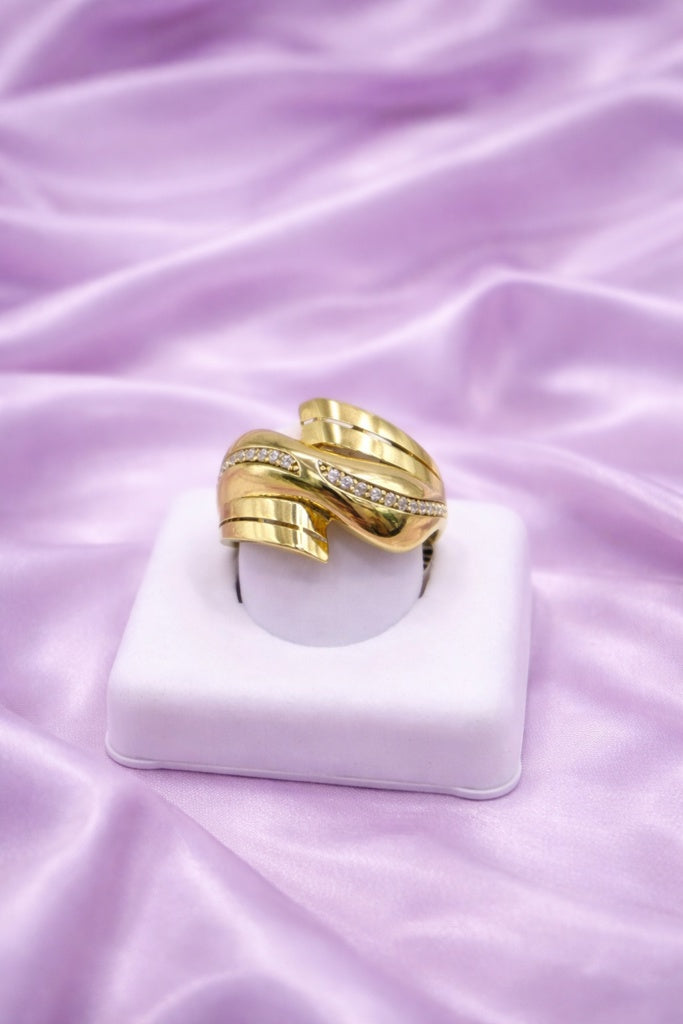 10KT CZ MODERN RING Size 10 Weigth 3.3 GR