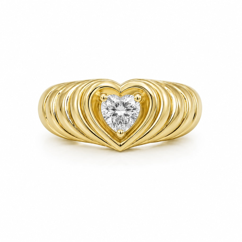 14KT ELEGANT HEART-SHAPED RING WITH A HEART-SHAPED STONE Size 7 & 8 Weight 6.4GR