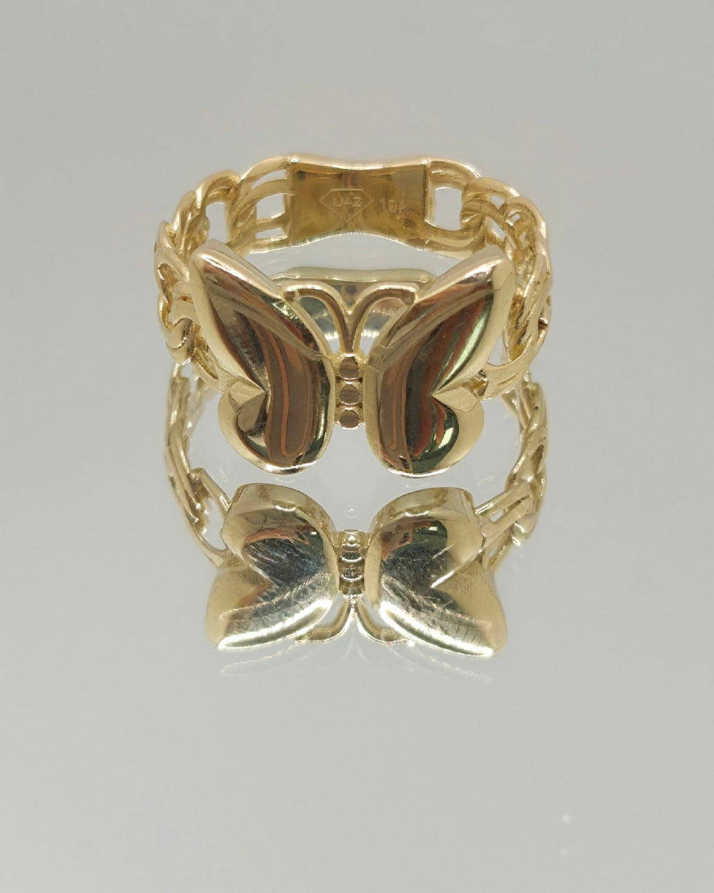10KT GOLDEN BUTTERFLY RING Size 8 Weight 3.1GR