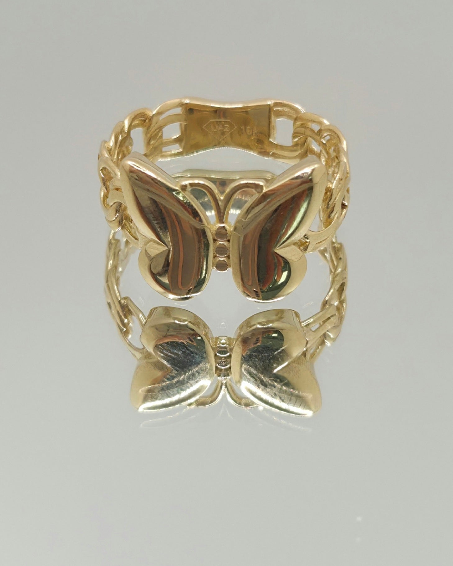 10KT GOLDEN BUTTERFLY RING Size 8 Weight 3.1GR