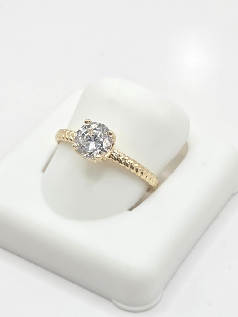 14KT DELICATE BRAIDED DESIGN PROMISE RING Size 7 Weigth 1.7GR