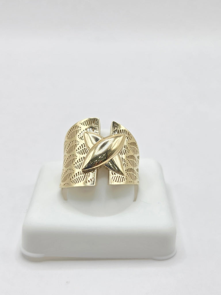 10KT FANCY LEAVES SILHOUETTES BACK DESIGN X DETAIL CENTER RING Size 7-8 Weigth 2.8GR