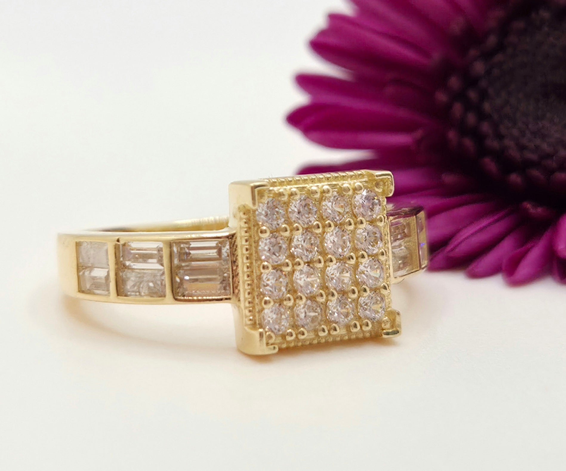 14KT DELICATE CZ SQUARE PROMISE RING  Size 7 & 8 Weight 3.1GR