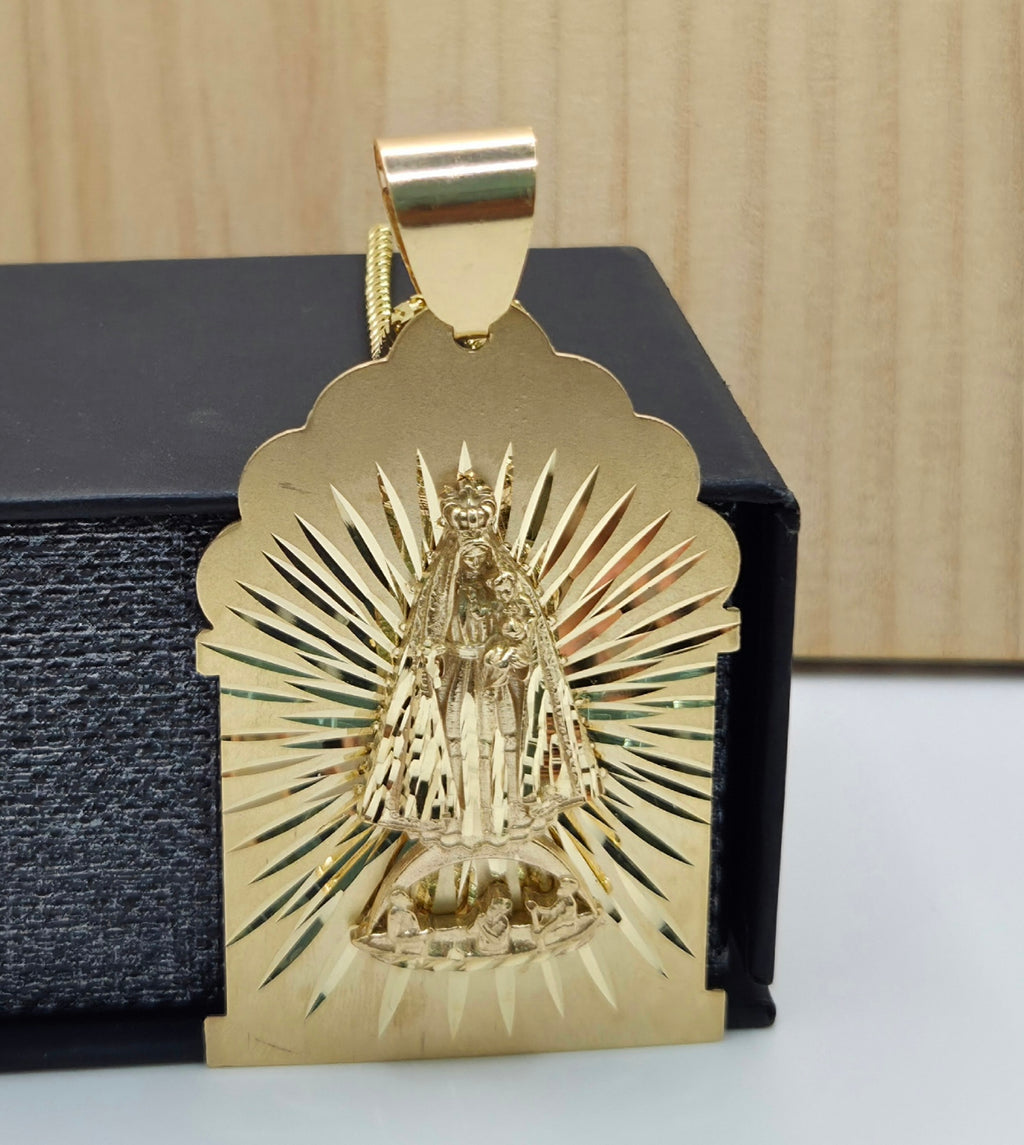 10KT DIAMOND CUT FLAT HOUSE STYLE CARIDAD PENDANT Weight 15.8GR