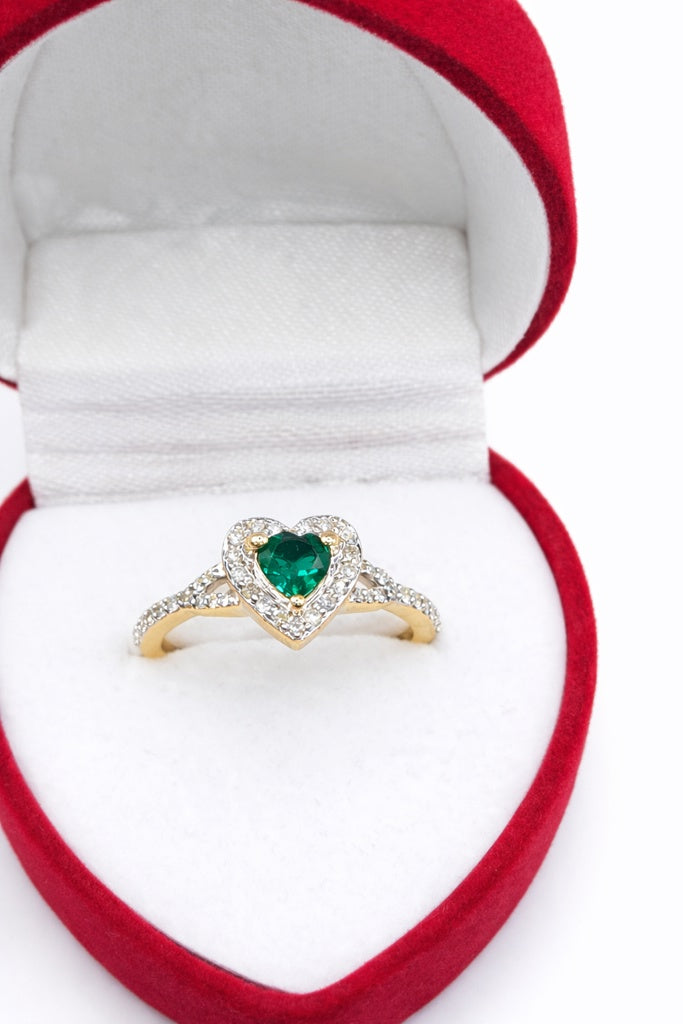 14KT NATURAL DIAMOND AROUND HEART LAB ESMERALD ELEGANT RING Size 7/0.62CT/2.79GM