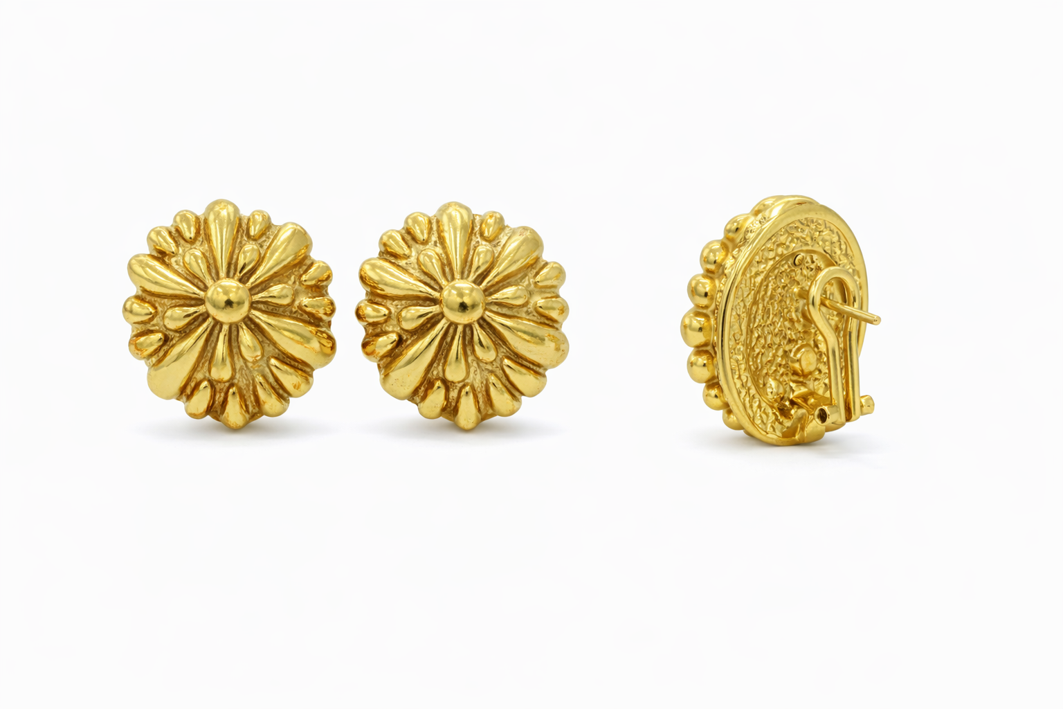 10KT VINTAGE ROUND ABSTRACT FLOWER DESIGN OMEGA BACKS EARRINGS Weight 7GR