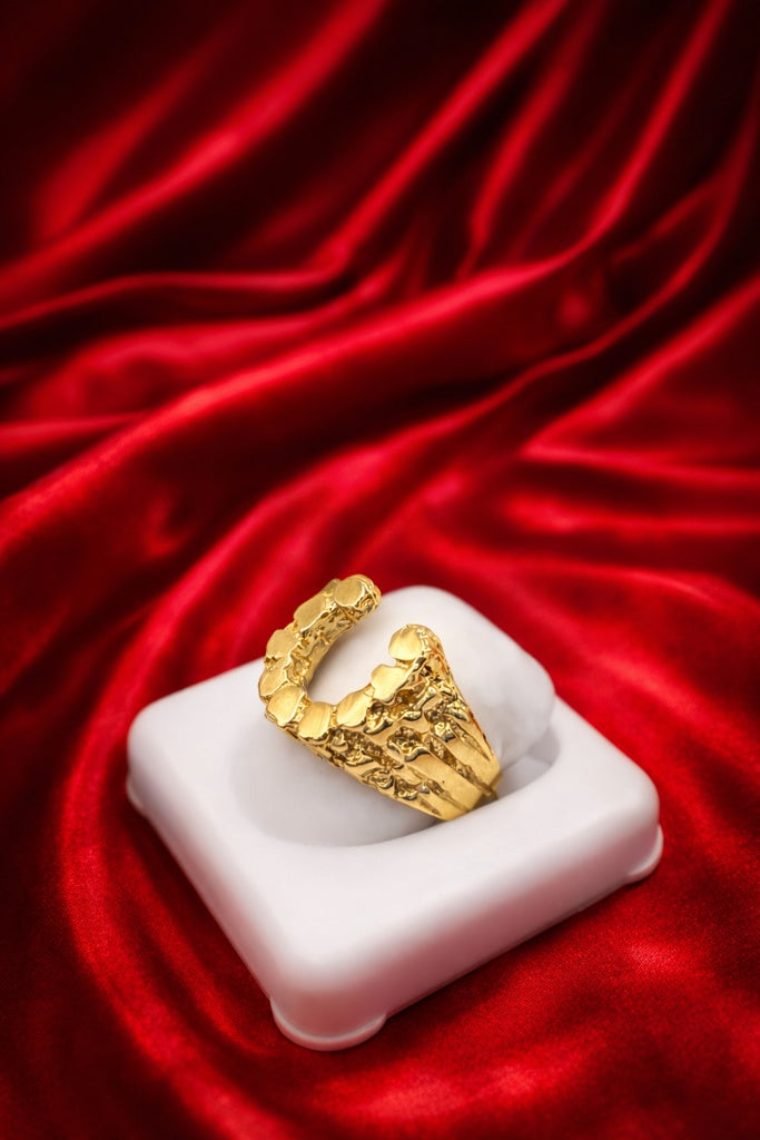 10KT SOLID NUGGETS HORSESHOE RING Size 7 Weigth 8.4GR