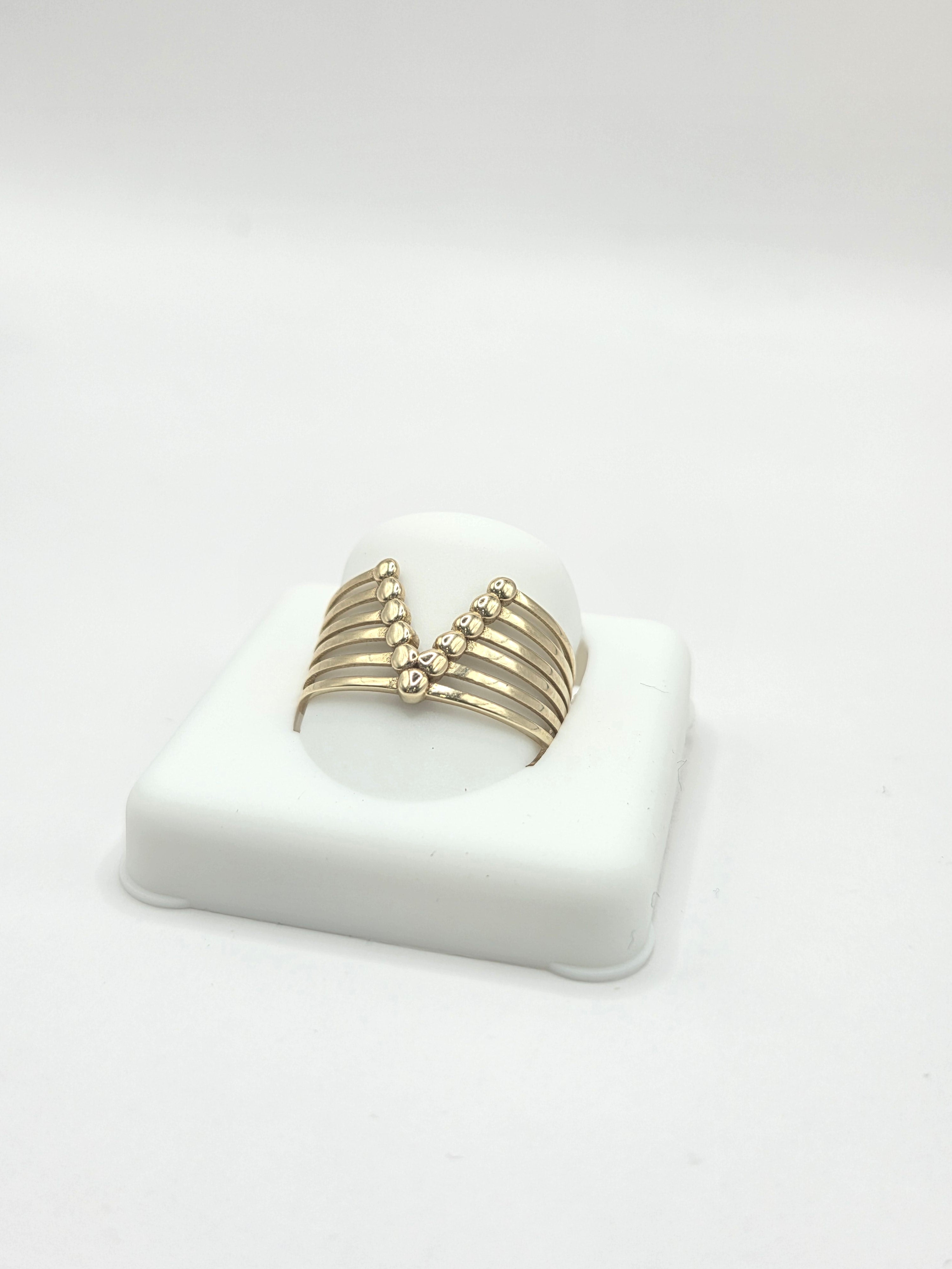 10KT DELICATE V DESIGN WOMAN'S RING Size 8 Weigth 1.8GR