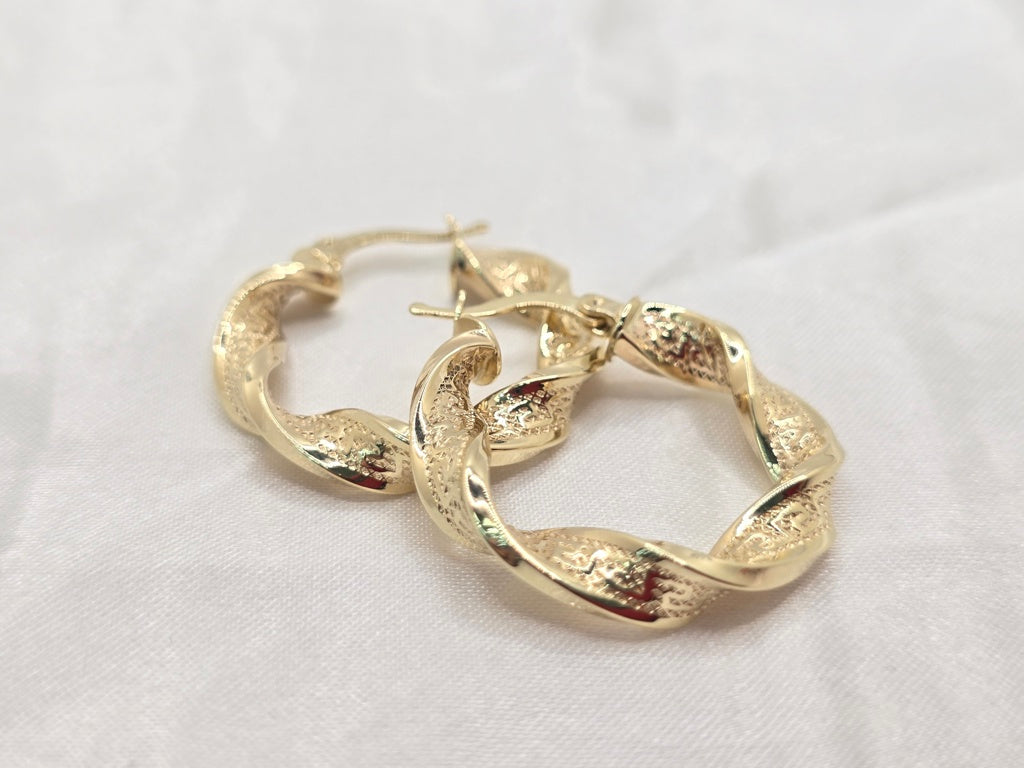 10KT GREEK DESING CROOKED HOOPS EARRINGS Size 2 Weight 3.5GR