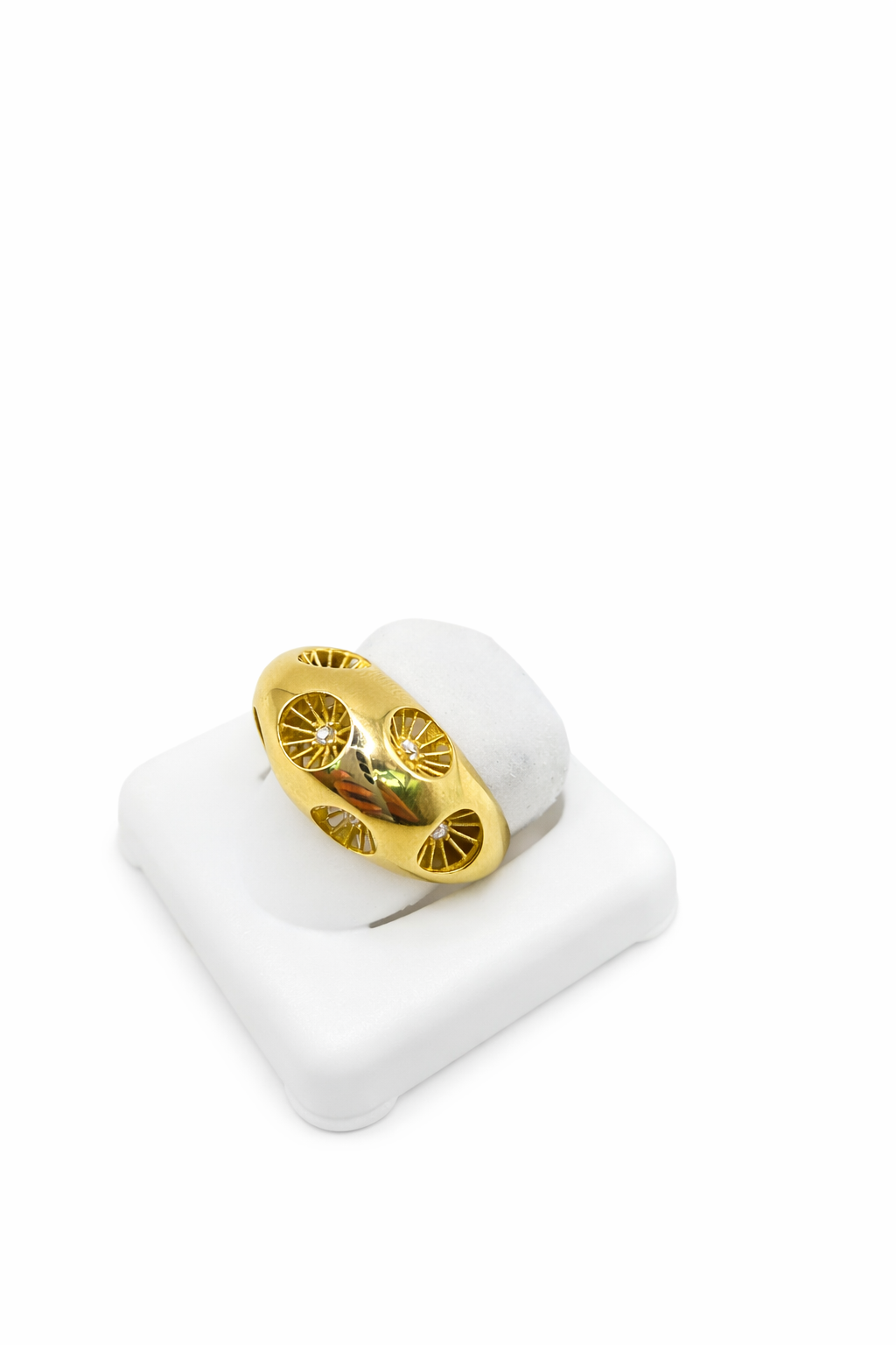 10KT MODERN HONEYCOMB STYLE RING Size 8.5 Weight 3.2GR