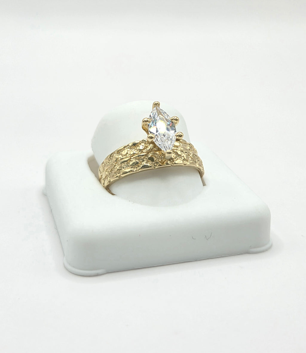 10KT NUGGETS DESIGN ENGAGEMENT WOMAN'S RING Size 7-7.5 Weigth 2.9GR