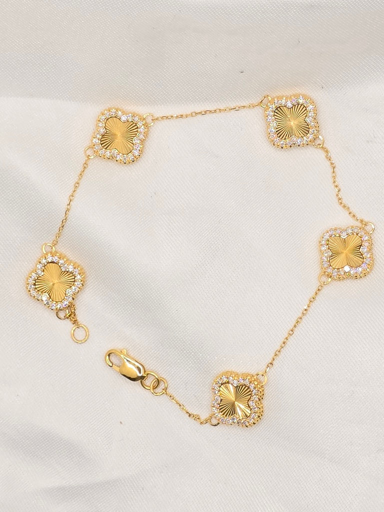 10KT YG DIAMOND CLOVER BRACELET 10MM 7IN