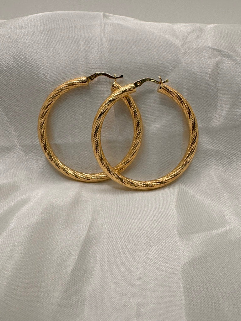 10KT CROOKED NEVADAS HOOPS EARRINGS Size 6 4.5MM Weight 6.5GR