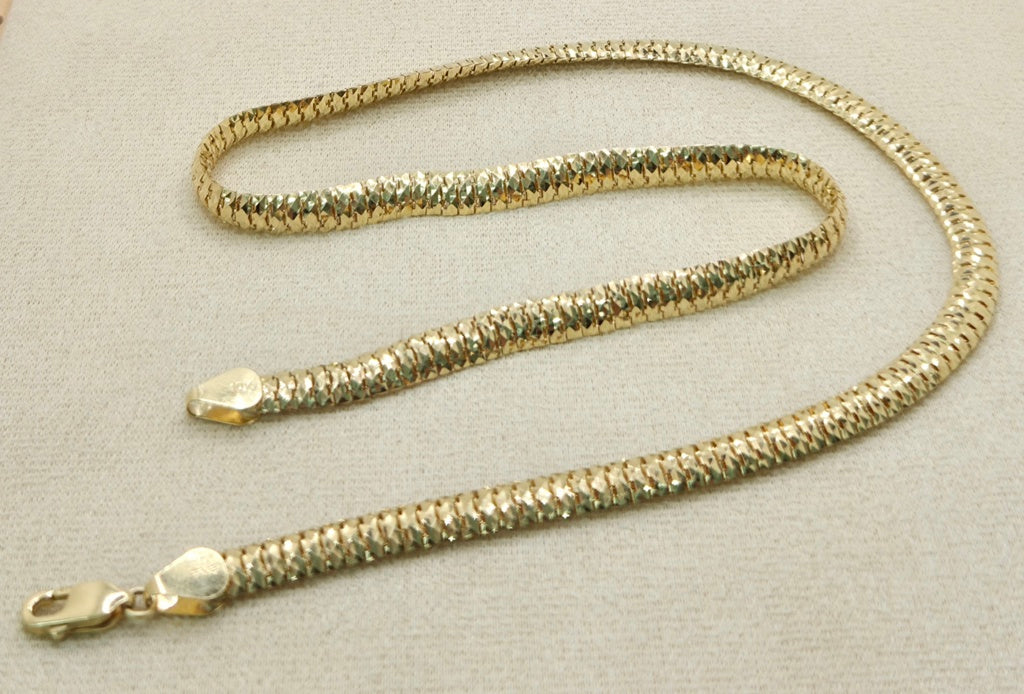 10KT DIAMOND CUT FLEXIBLE NECKLACE Size 20INCH 6.5GR Weight 20.8GR