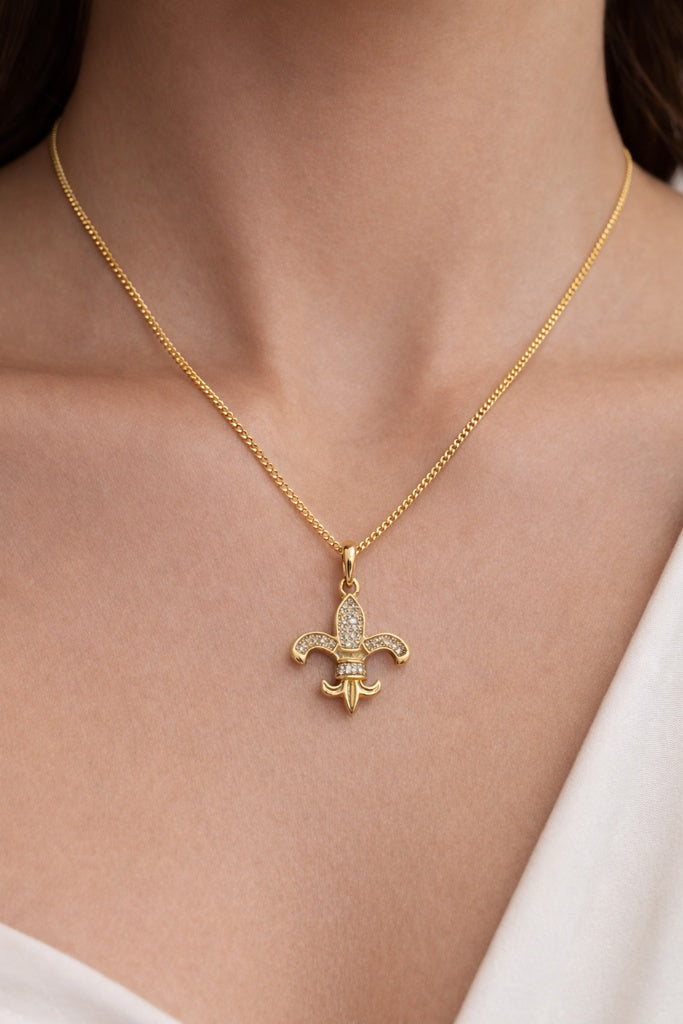 10KT DIAMOND FLEUR DE LIS PENDANT Weigth 1.1GR