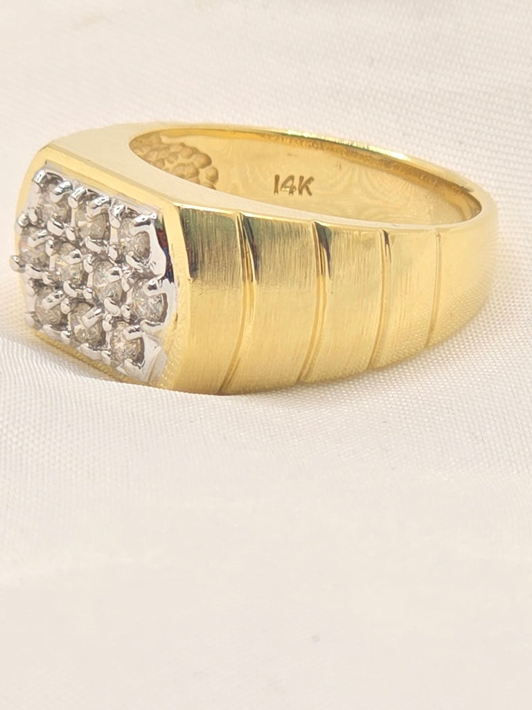 14KT VINTAGE DIAMOND RING  Size SIZE 10 Weight 11.9 GRS