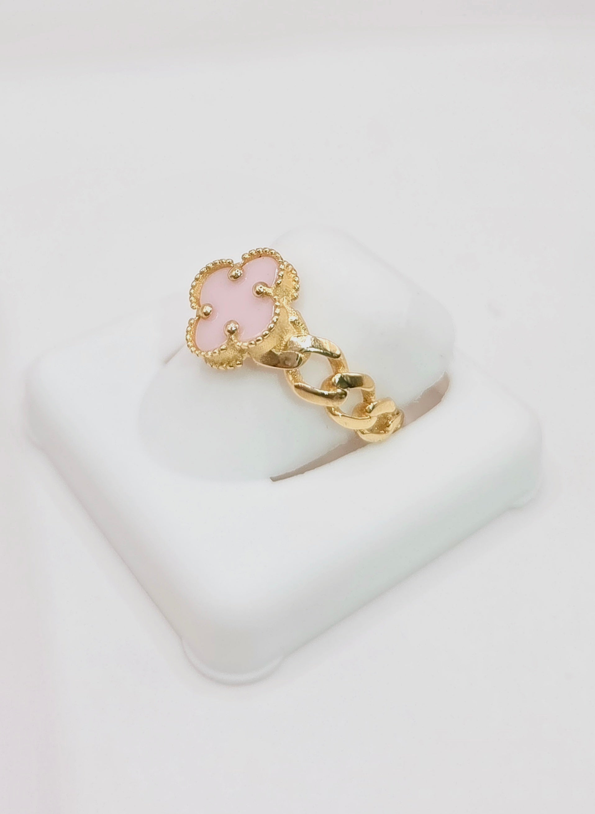 10KT FLOWER RING Size 9 Weigth 2.6GR