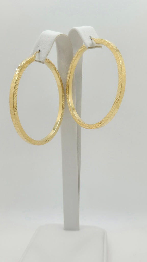 10KT MODERN FLASH DETAIL STRAIGHT EDGE HOOPS EARRINGS Size 6 Weight 5.9GR