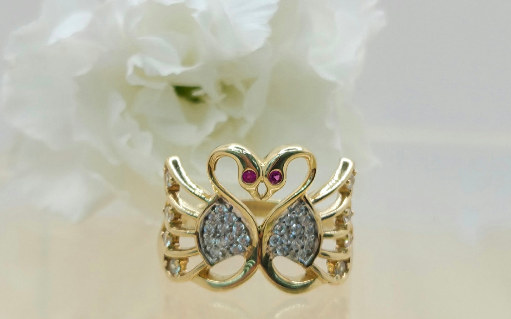 14KT DELICATE TWO SWAN WOMAN'S RING Size 7 Weight 3.3GR