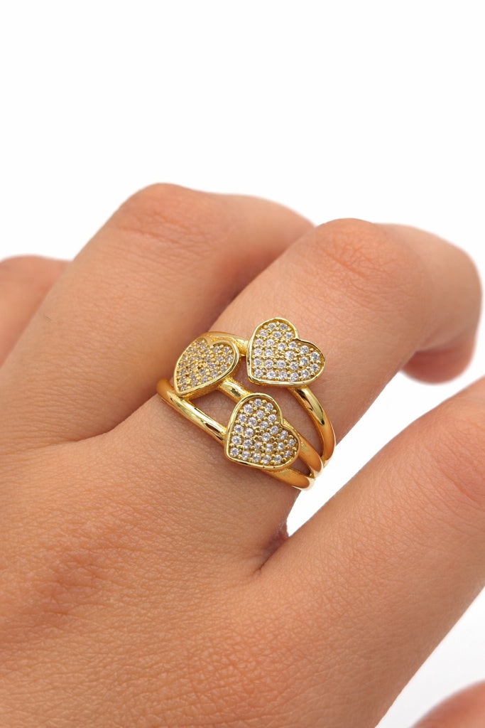 14KT THREE HEARTS CZ DETAIL RING Size 8 Weight 2.9GR