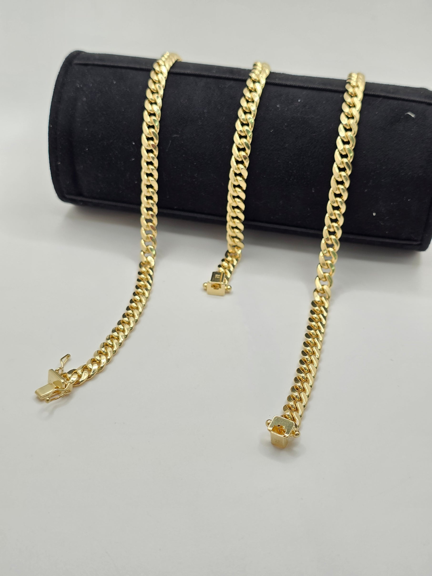14KT HOLLOW MIAMI CUBAN BRACELET Size 8.5INCH 6MM Weight 10GR