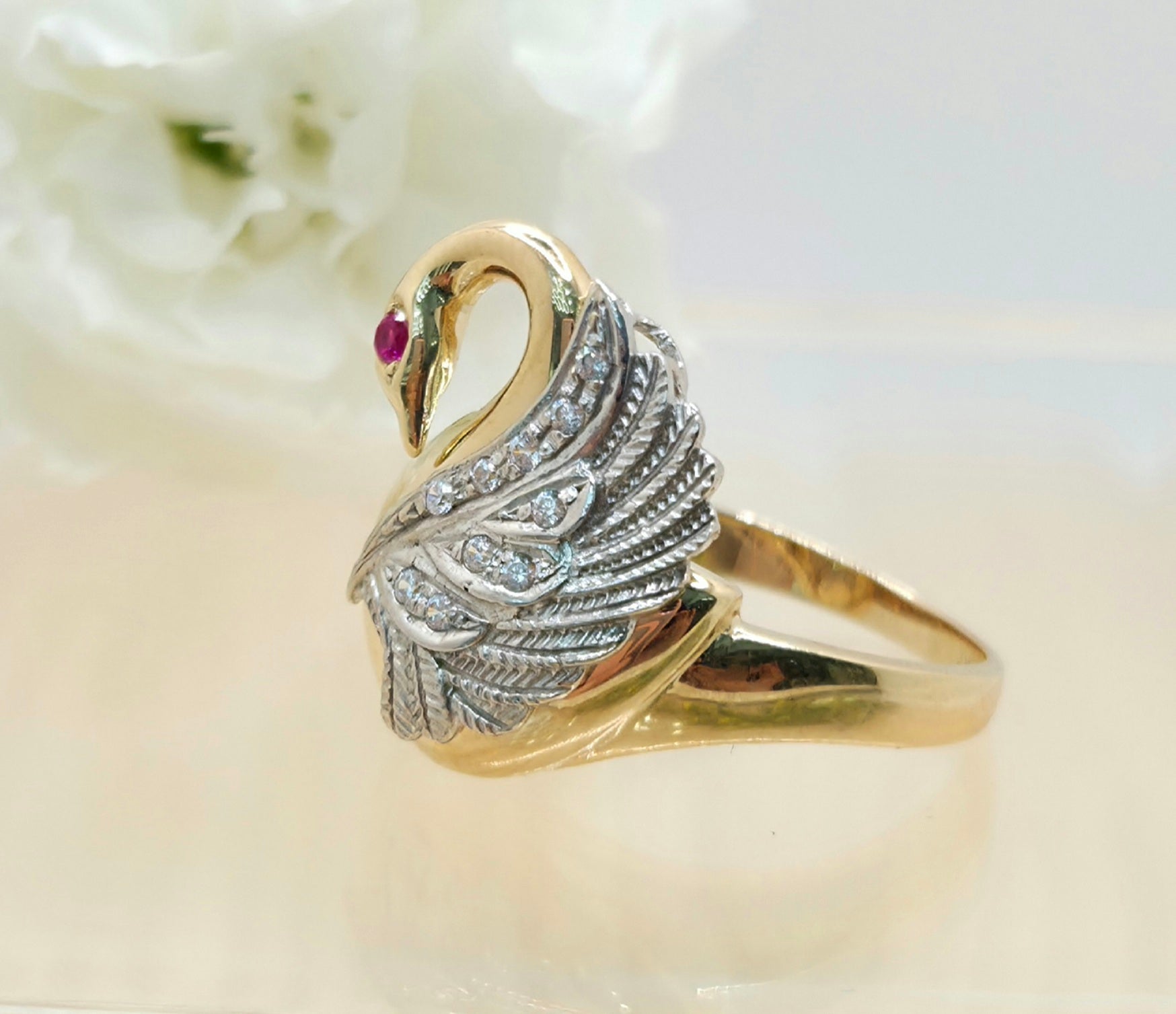 14KT TWO TONE SWAN WOMAN'S RING  Size 7 Weight 5.4GR