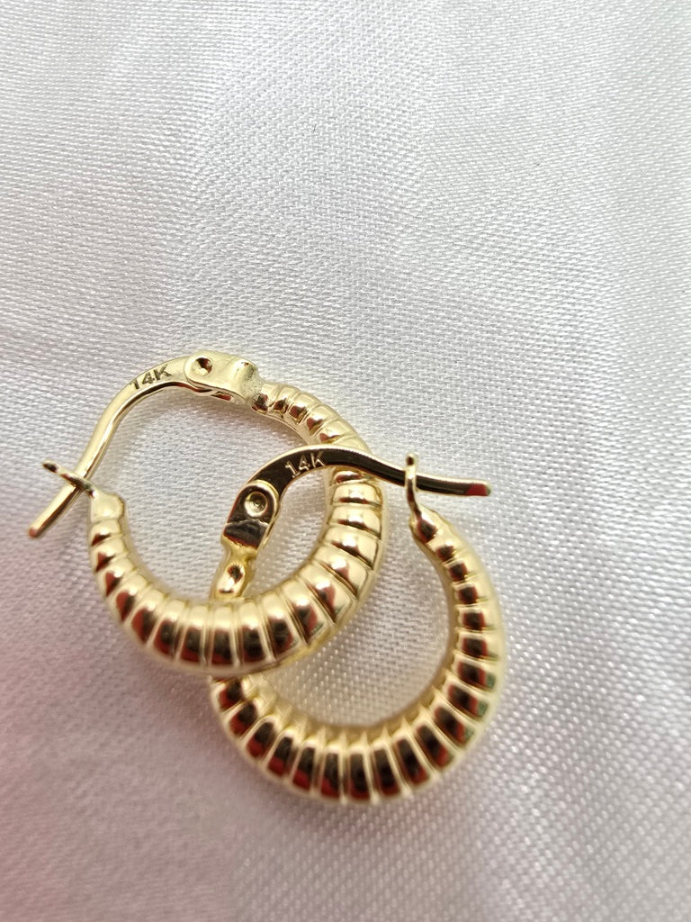 14KT SHRIMP DESING HOOPS EARRINGS Weight 1.2GR