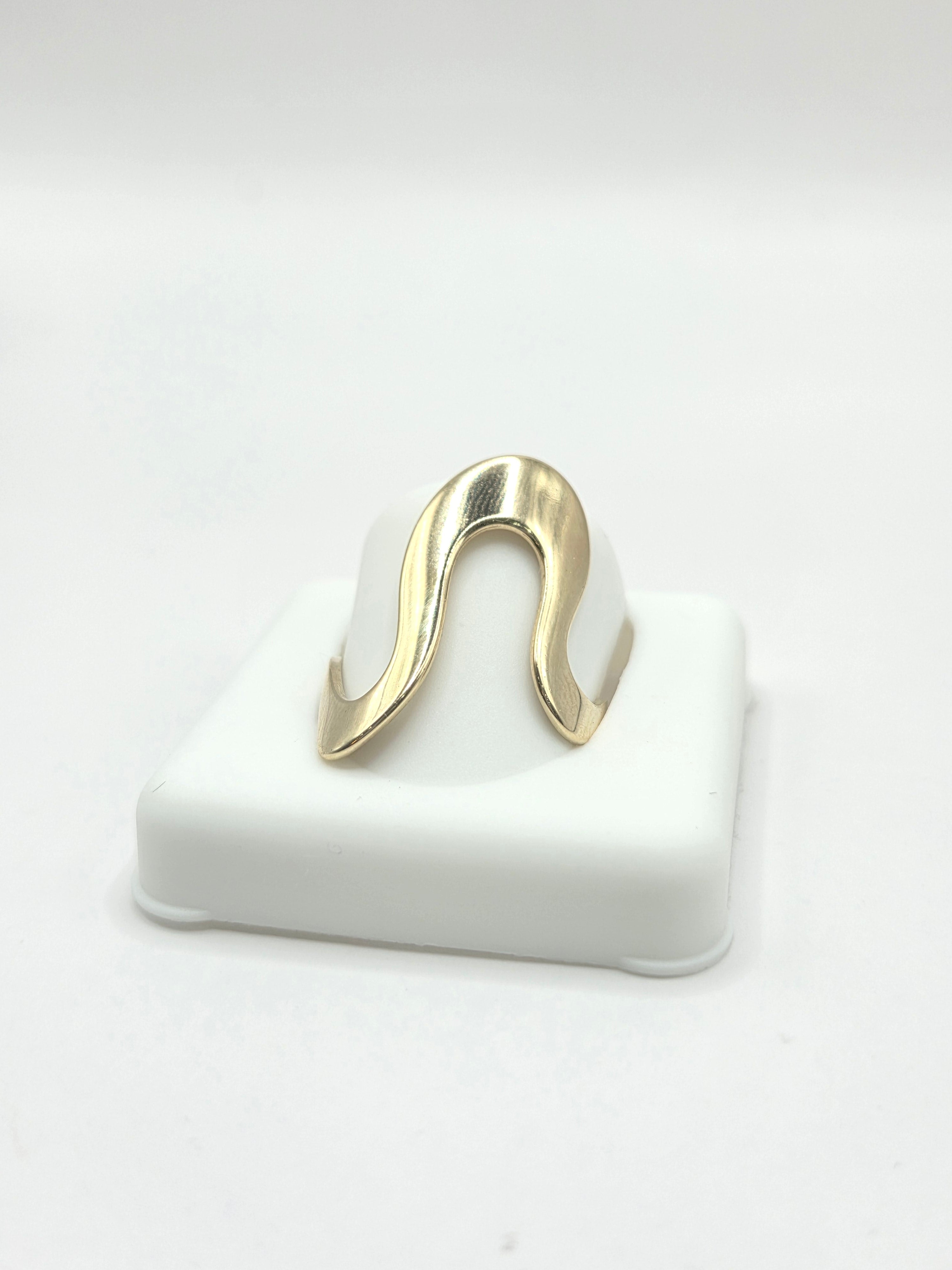 10KT YELLOW GOLD ASYMETRIC WOMAN'S RING Size 7/7.5/8 Weigth 1.6GR