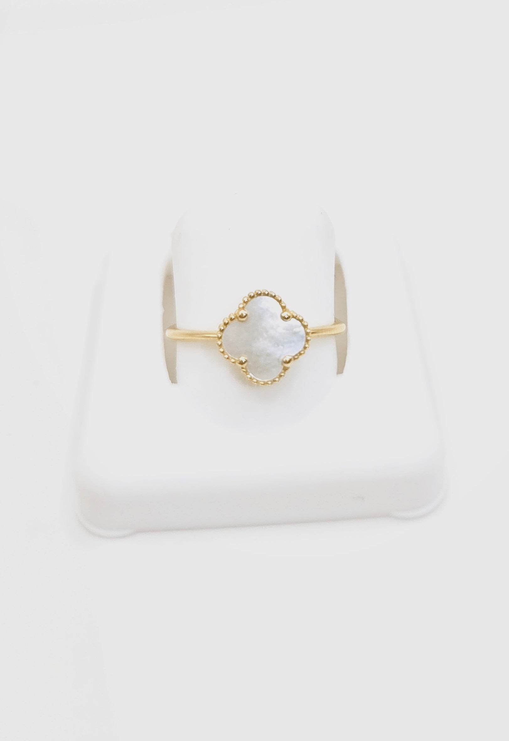 14KT FLOWER RING Size 6.5 & 7 Weigth 1.5GR