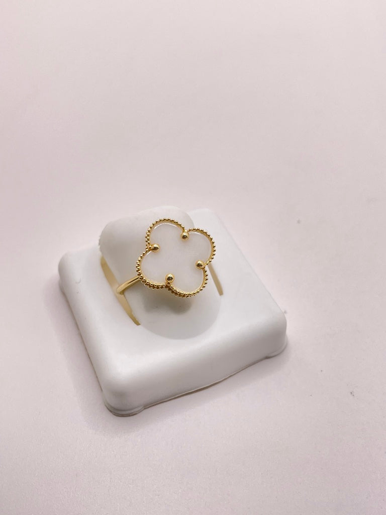14KT FLOWER RING Size 7.5 Weigth 2.65GR