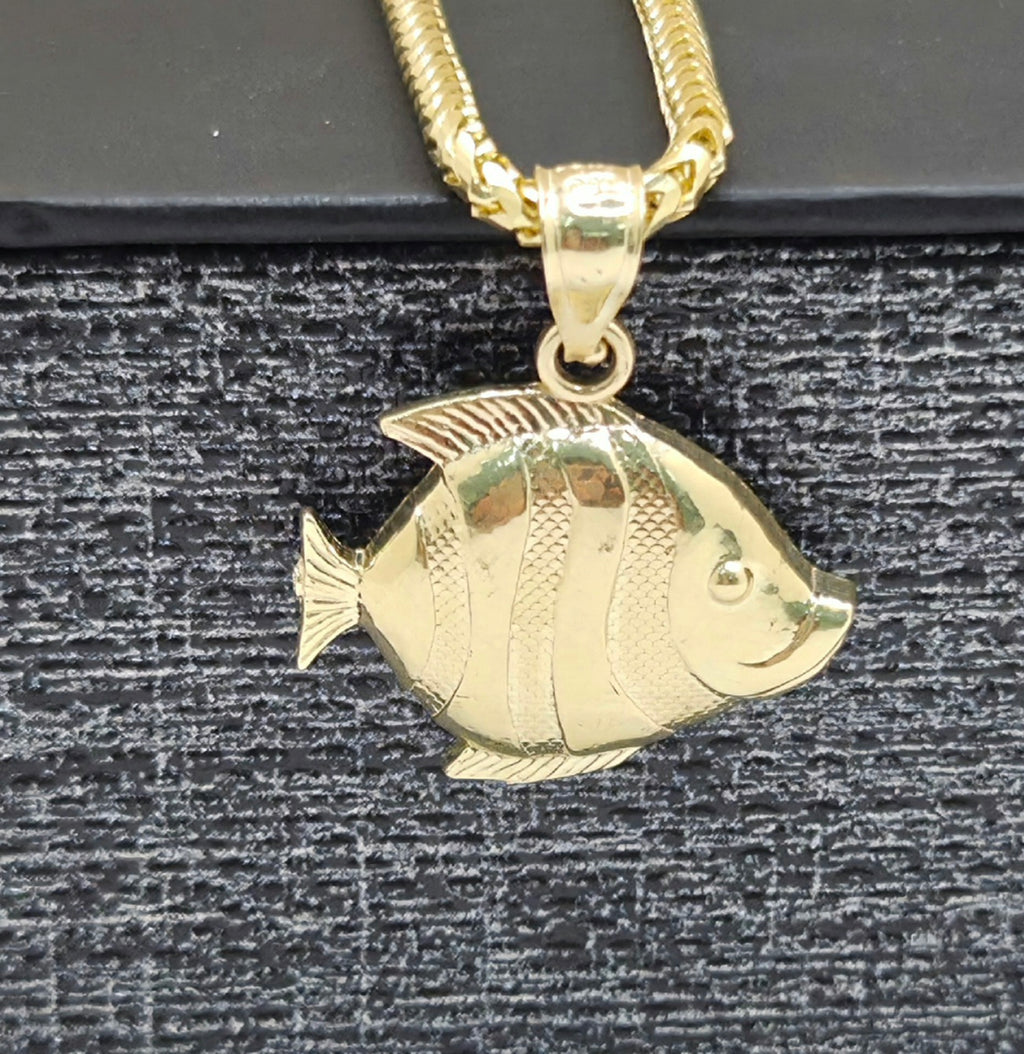 10KT SMALL FISH PENDANT  Weight 1.3GR