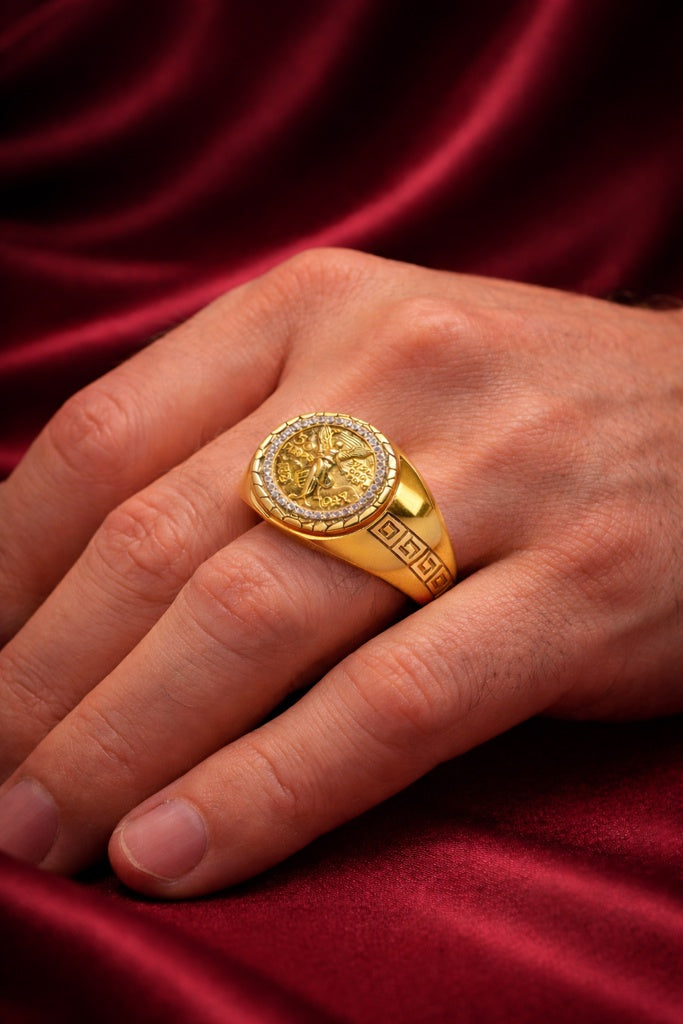 10KT CENTENARY GREEK DETAIL ROUND RING Size 10.5 Weigth 7.8GR