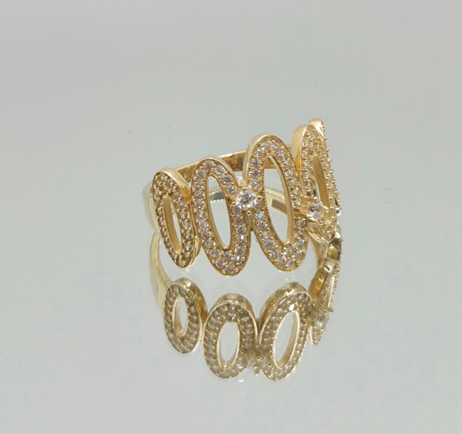 14KT DELICATE CZ  OVALS RING Size 7 Weight 3.1GR