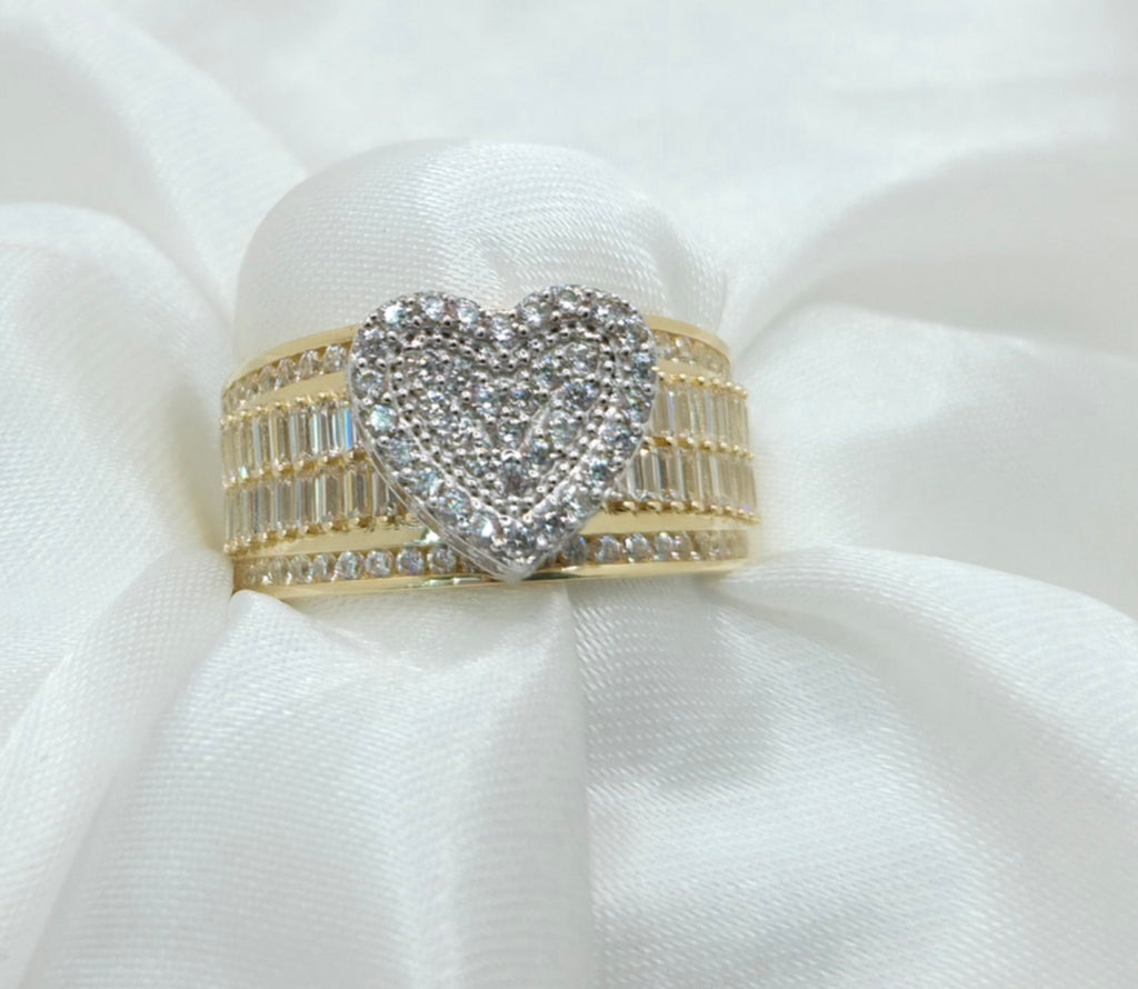 10KT CZ HEART RING WITH TWO ROW ZIRCONIA BAR DETAIL Size 7-8 Weight 4.2GR