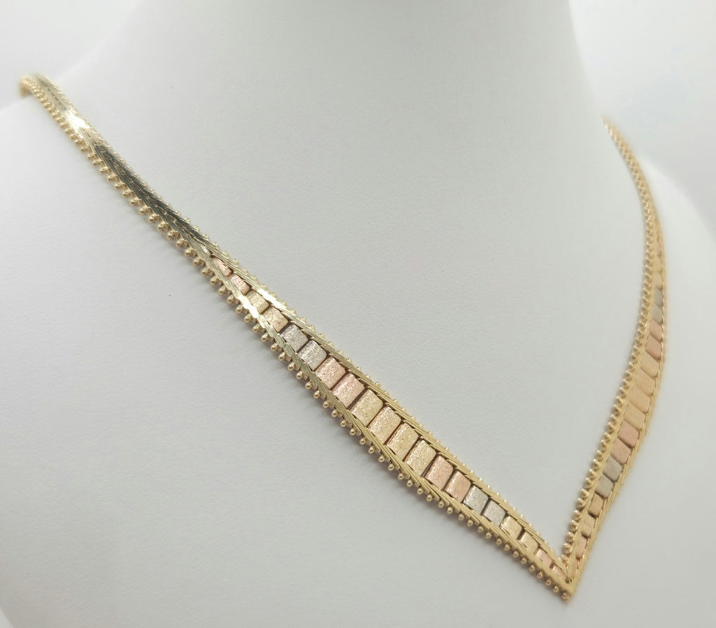 10KT V-SHAPED GOLD STATEMENT LUXURY NECKLACE Size 4MM 16INCH Weight 16.5 GRS