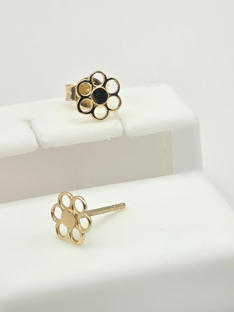 10KT EXTRA SMALL FLOWER SOLHOUETTE EARRINGS Size XS Weigth 0.6GR