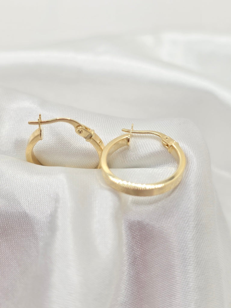 14KT PLAIN STRAIGHT EDGE HOOPS EARRINGS Size 2 2.5MM Weight 1.3GR