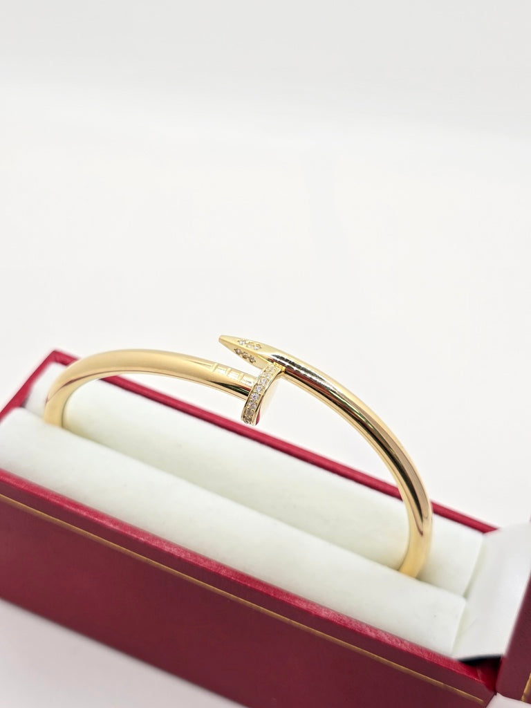 10KT NAIL BANGLE CZ DETAIL Size 3MM Weight 5.3GR