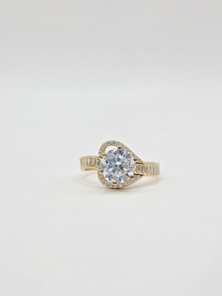 14KT BAGUETTE DETAILS HEART DESIGN PROMISE RING Size 7 Weigth 2.7GR