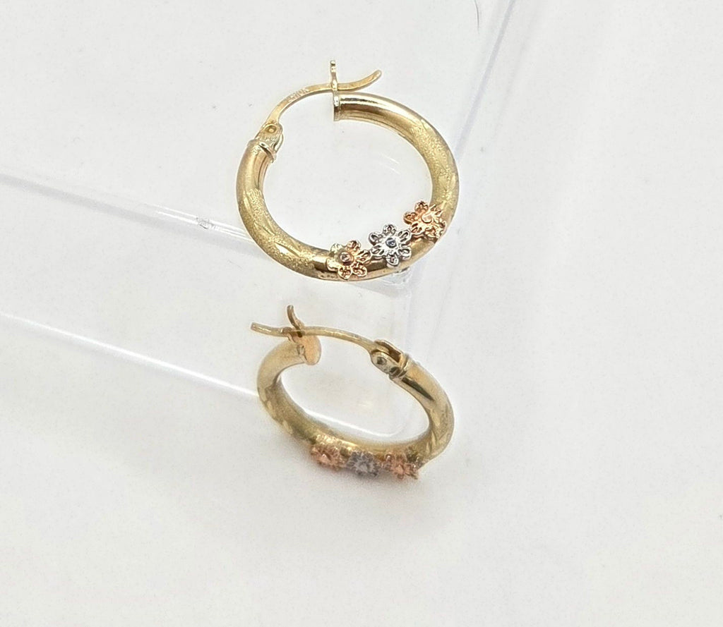 10KT SMALL FLOWERS HOOPS EARRINGS Size 1 Weight 2.3GR