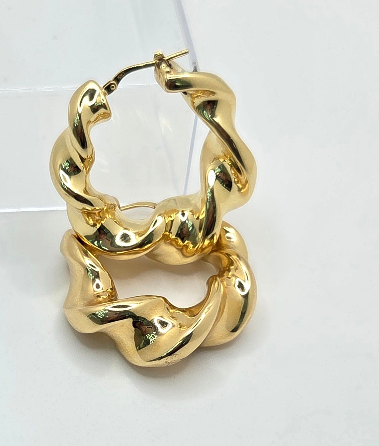10KT MODERN WAVES DESIGN HOOPS EARRINGS Weight 6.5GR