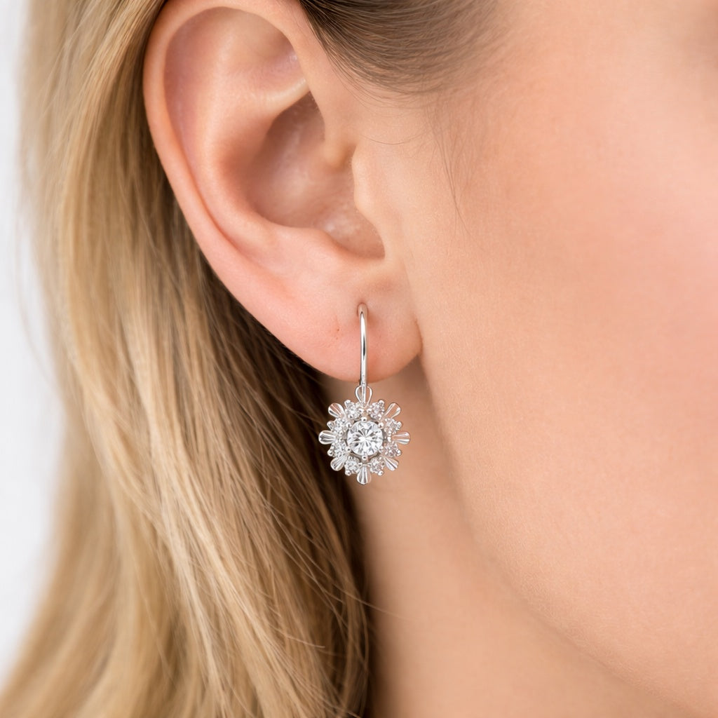 18KT WHITE GOLD FLOWER STYLE EARRINGS Weigth 5.3GR