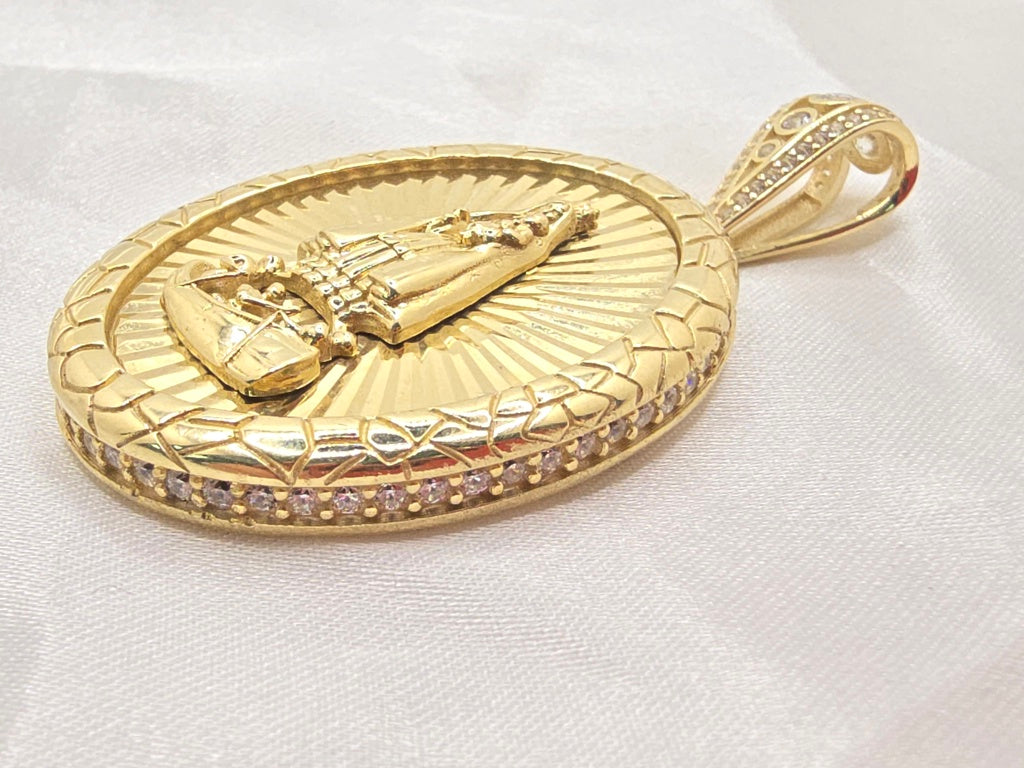 10KT MEDIUM OVAL CARIDAD PENDANT Weight 6.6GR